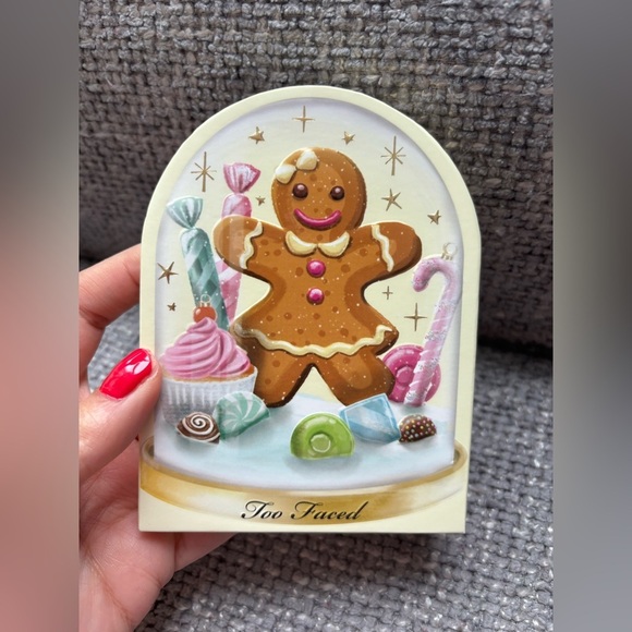 Brand new Too Faced Limited Edition Makeup Set – 2 Palettes - Picture 9 of 11